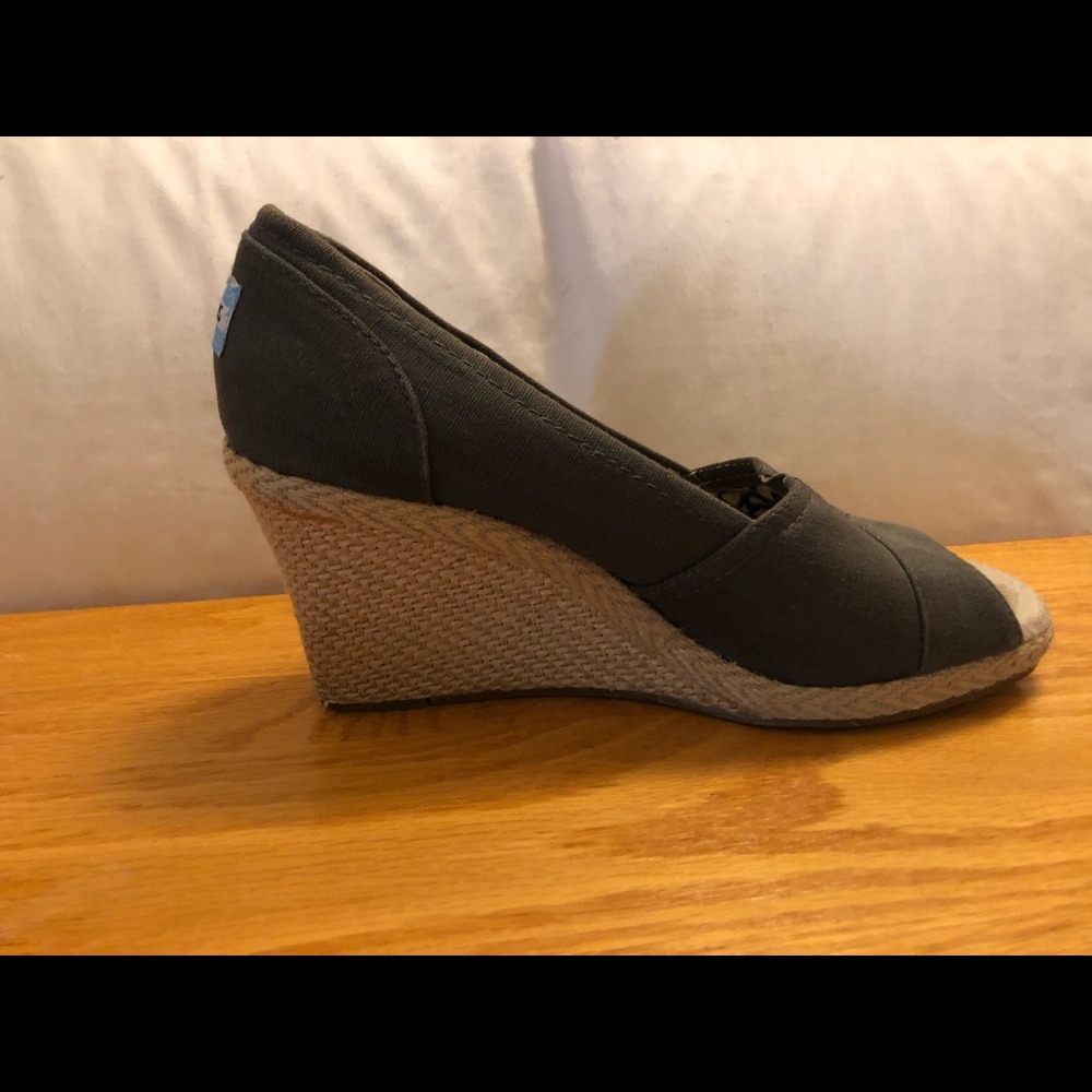 Toms grey canvas wedges